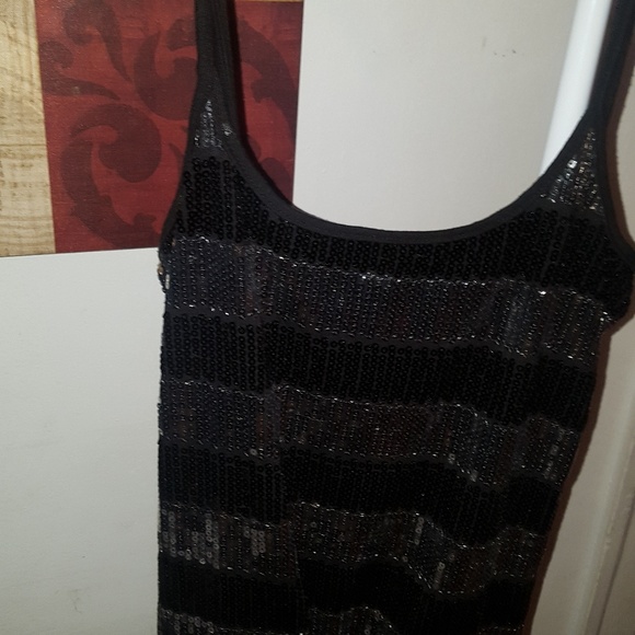 $15 Black sequin scoop w/a u-formed neckline ~ - Picture 2 of 5